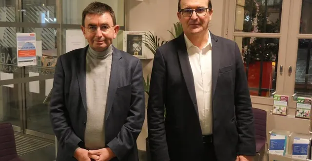 photo  denis lambert, à gauche, a succédé à jean-guy cocaign, au poste de président du club de développement du pays sabolien.  &copy;  le maine libre 