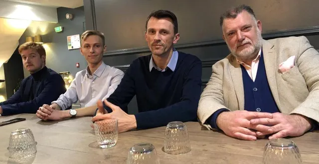 photo  bastien pothier de badereau, membre du bureau ; théo bogdan, responsable du groupe génération z de la sarthe ; sébastien buard, référent départemental de reconquête !, et franck martin, coordinateur régional.  &copy;  ouest-france 