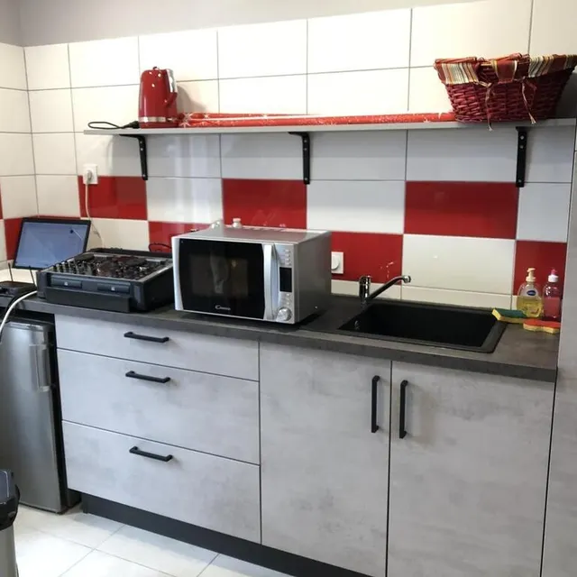 photo au rez-de-chaussée se trouve une cuisine.  ©  ouest-france