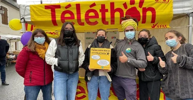 photo  les jeunes du club ont assuré la vente des cookies.  &copy;  le maine libre 