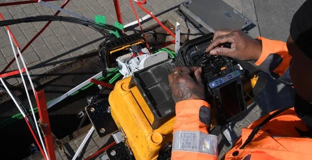 photo  en 2022, en sarthe, il sera possible à tout le monde de se raccorder à la fibre optique.  &copy;  archives le courrier de l’ouest – laurent combet 