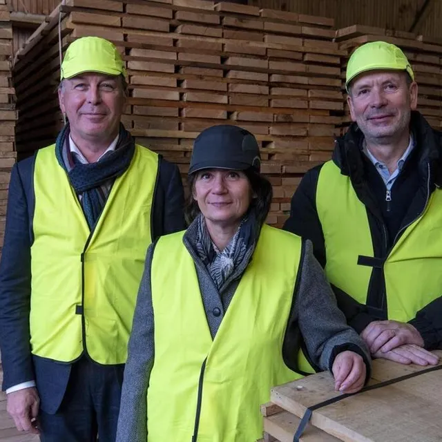 photo de gauche à droite : roland besnard, pdg du groupe bouyer leroux, carole françois, directrice générale de panaget, et jean-marie touzé, directeur industriel. ?  ©  philippe renault / ouest-france