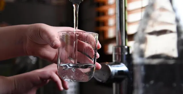 photo  le prix est plus important au-delà de 250 mètres cubes d’eau consommés.  &copy;  photo archives le courrier de l’ouest – laurent combet 