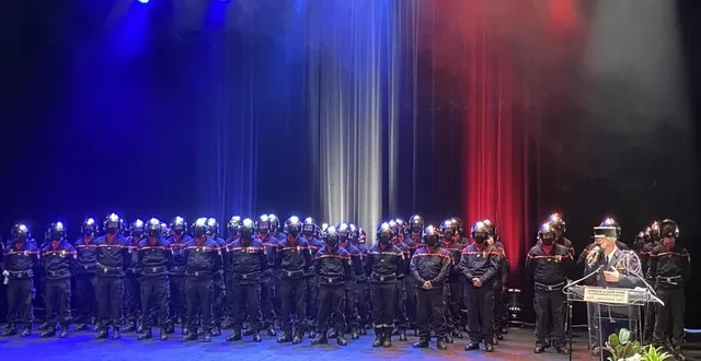 photo  les sapeurs-pompiers de la ferté-bernard ont fêté la sainte-barbe à la salle athéna.  &copy;  mairie lfb 