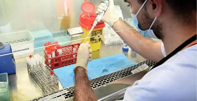 photo  avec les fêtes de fin d’année, la demande de dépistage explose dans les centres de tests.  &copy;  marc ollivier/ouest-france 