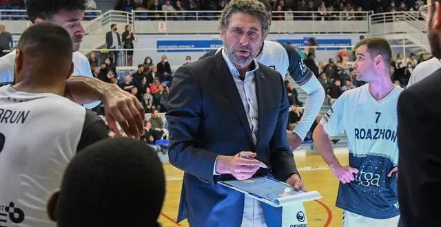 photo  l’union rennes basket de pascal thibaud vit un championnat compliqué.  &copy;  jocelyne régent 
