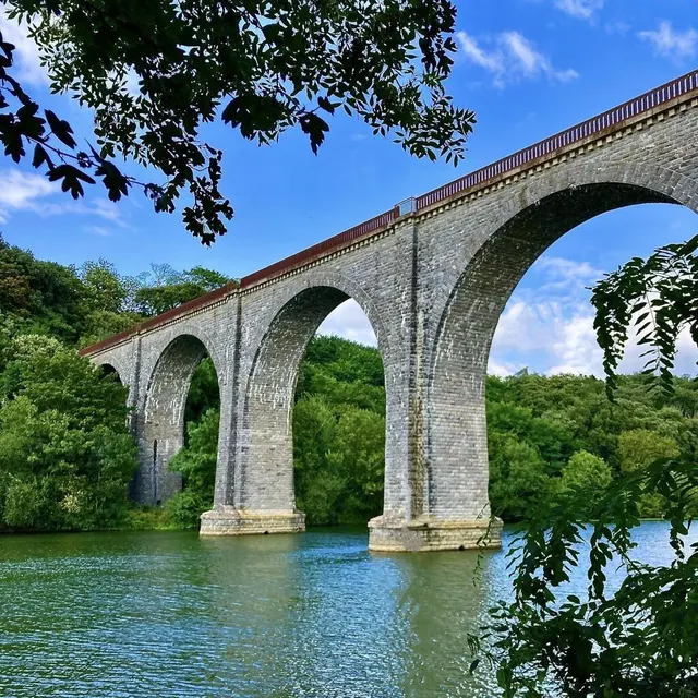 Une photo « les pieds dans l’eau » prise à Sablé-sur-Sarthe par Arthur Rabeau. Arthur Rabeau /@arthur.rabeau7 photo une photo « les pieds dans l’eau » prise à sablé-sur-sarthe par arthur rabeau. © arthur rabeau /@arthur.rabeau7
