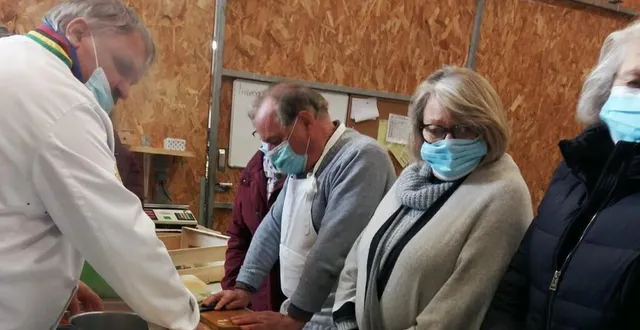 photo  après avoir préparé leur repas aux côtés de jean-marie barbotin, ils sont repartis chez eux avec le fruit de leur travail.  &copy;  otba 