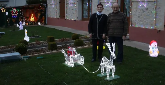 photo  tous les ans, célina et rené prennent plaisir à illuminer leur habitation.  &copy;  le maine libre 