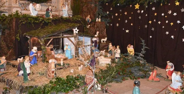 photo  patience et plaisir pour la confection de la crèche de l’église.  &copy;  ouest-france 