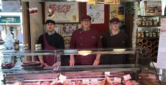 photo  dominique tulane, boucher-charcutier-traiteur à argentan (orne), entouré de ses salariés rémi et mathéo.  &copy;  ouest-france 