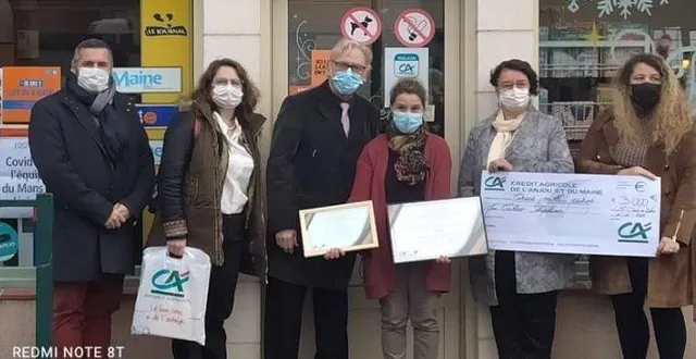 photo  stéphanie calero a reçu deux prix du crédit agricole.  &copy;  le maine libre 