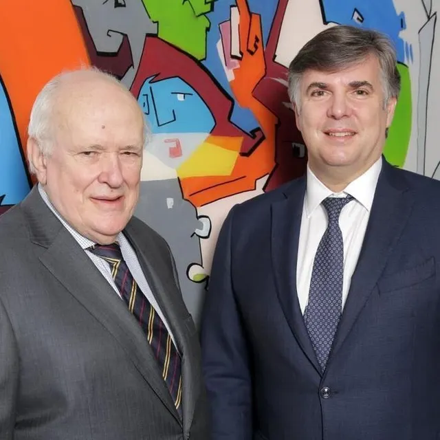 photo stéphane gigou, (à droite), président du directoire de trigano a succédé à françois feuillet (à gauche) qui reste membre du conseil de surveillance.  ©  groupe trigano