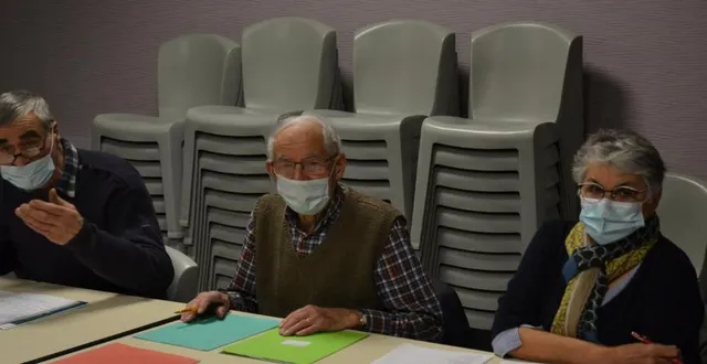 photo  de gauche à droite : philippe gagnot président, pierre bouteillé, trésorier et marie-paule gesland, secrétaire.  &copy;  le maine libre 