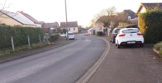 photo  les travaux de la rue d’etival rejoindront le rond-point.  &copy;  ouest-france 