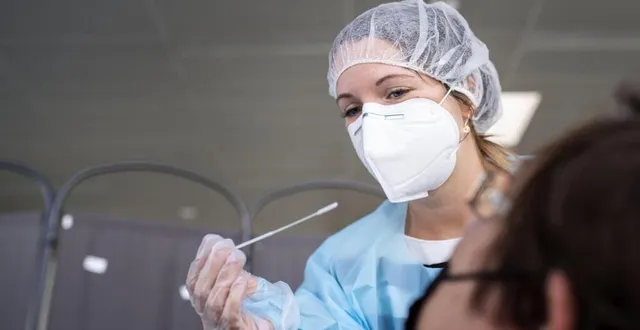 photo  dans les pays de la loire, le taux d’incidence dépasse 1 600 cas pour 100 000 habitants. un record pour la région.  &copy;  photo presse océan – olivier lanrivain 
