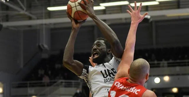 photo  mouhammad faye et les rennais ont lourdement chuté sur le parquet de rueil-malmaison.  &copy;  archives jocelyne régent 
