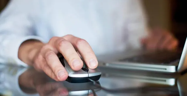 photo  la commission bronner sur la désinformation et le complotisme a remis son rapport mardi à emmanuel macron.  &copy;  archives 