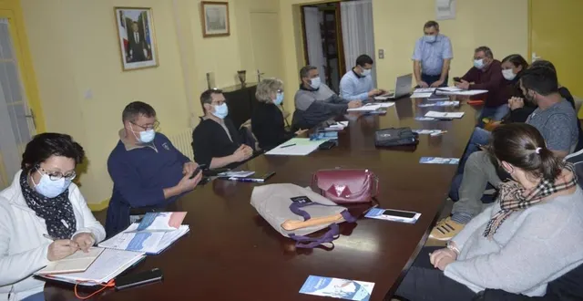 photo  les membres du conseil municipal se sont retrouvés pour la première séance de l’année.  &copy;  le maine libre 