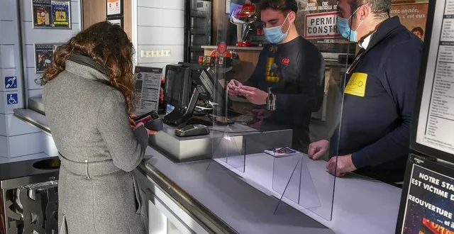 photo  saint-saturnin, lundi 10 janvier. depuis qu’ils ont rouvert, les cinémas ont connu les jauges, les pass sanitaires, l’interdiction de vente de confiseries, et sont aussi confrontés au report de la sortie de plusieurs films.  &copy;  le maine libre – yvon loué 