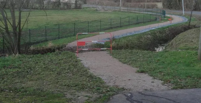 photo  le maire souhaite développer les chemins piétonniers.  &copy;  ouest-france 