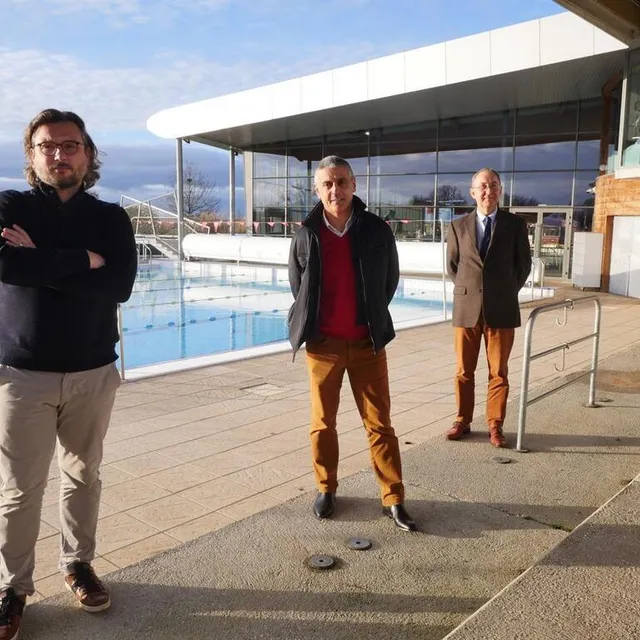 photo jean-philippe buchot directeur du centre, daniel chevalier président de la communauté de communes et claude davy, vice-président.  ©  le maine libre