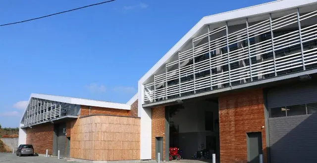 photo  le lycée la germinière à rouillon, a dû fermer de nombreuses classes.  &copy;  ouest france 