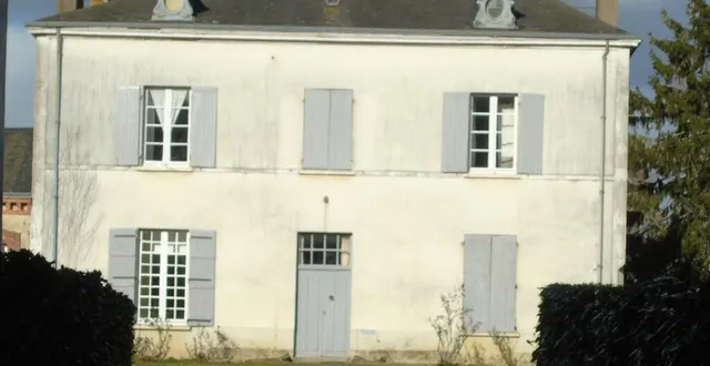 photo  la commune va-t-elle vendre le presbytère actuellement occupé par un locataire ?  &copy;  ouest-france 