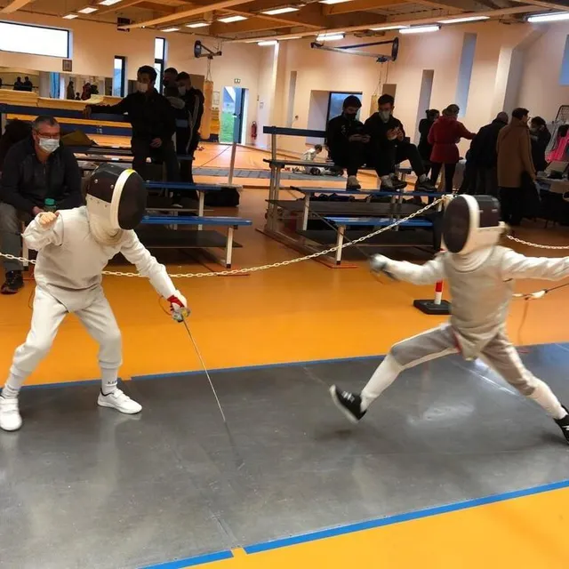 photo le cercle d’escrime de sablé-sur-sarthe et  l’association les p’tits doudous du pôle santé sarthe-et-loir ont coorganisé la manifestation sportive et solidaire.  ©  ouest-france