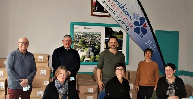 photo  patricia heinze, secrétaire, estelle mille présidente et fabienne levecque trésorière de leucémie espoir 72.  &copy;  ouest-france 