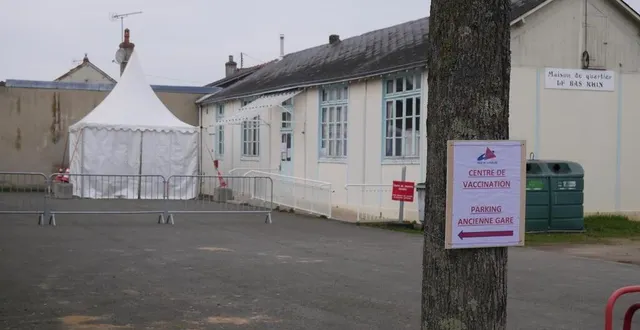 photo  le centre de vaccination contre le covid-19 à la flèche est désormais installé dans la salle du bas-rhin, avenue d’estournelles-de-constant.  &copy;  le maine libre 
