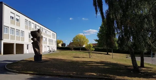 photo  le collège jacques-prévert de domfront-en-poiraie vient d’être accrédité erasmus +.  &copy;  dr 