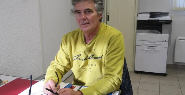 photo  charly letetrel, maire de saires-la-verrerie (308 habitants).  &copy;  archives ouest-france 