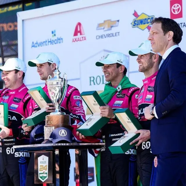 photo la joie du team meyer shank racing avec simon pagenaud, oliver jarvis, helio castroneves, et tom blomqvist.  ©  lat images dole