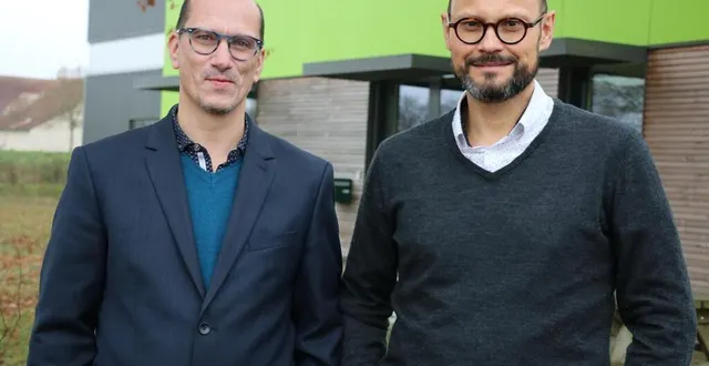 photo  sébastien preuvost (à gauche) prend la direction de l’entreprise mtf à la flèche. la société vient d’être rachetée par la holding nouet & co, détenue par le ludois john nouet.  &copy;  ouest-france 