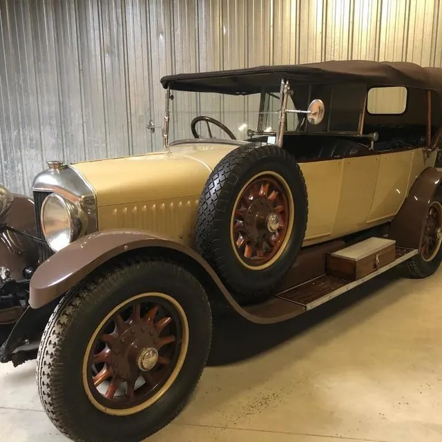 photo le de dion bouton 1925 a été vendue 32 400 € (27 000 € plus les frais) à alençon.  ©  ouest-france