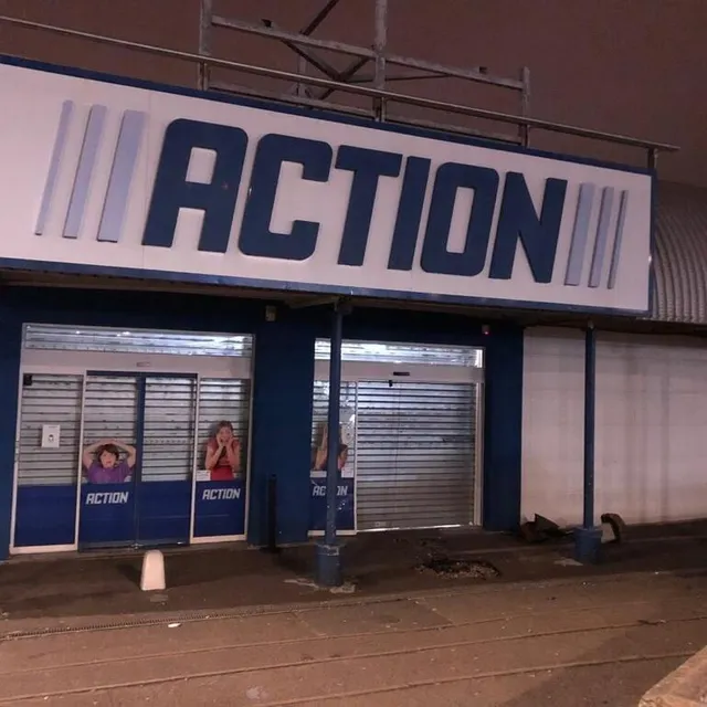 L’accident s’est produit peu avant la fermeture, en zone commerciale Sud. Ouest-France photo l’accident s’est produit peu avant la fermeture, en zone commerciale sud. © ouest-france