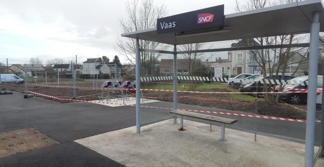 photo  de nouveaux aménagements ont été réalisés à la gare védaquaise.  &copy;  le maine libre 