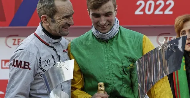 photo  la joie de jean-michel bazire après la victoire de son fils nicolas dans le prix d’amérique.  &copy;  le trot – lamaere 
