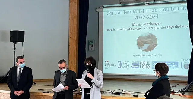 photo  différents intervenants lors de la signature du contrat territorial eau  &copy;  ouest-france 