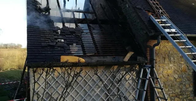 photo  le garage a été démoli par les sapeurs-pompiers.  &copy;  ouest-france 