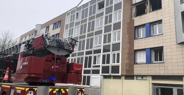photo  l’incendie s’est déclaré ce mercredi matin au 3e étage d’un immeuble du quartier de perseigne.  &copy;  ouest-france 