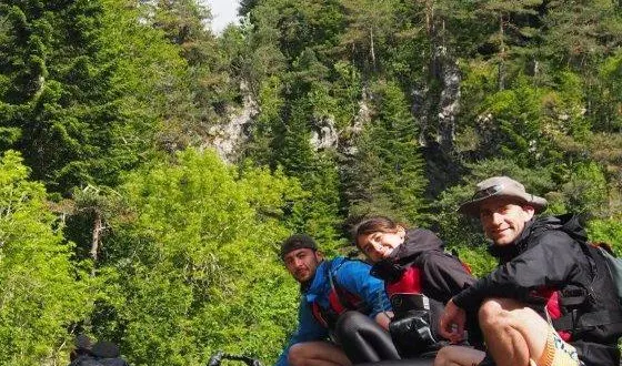 photo  à la découverte de la loire, avec trois jeunes motivés pour protéger l’environnement.  &copy;  dr 