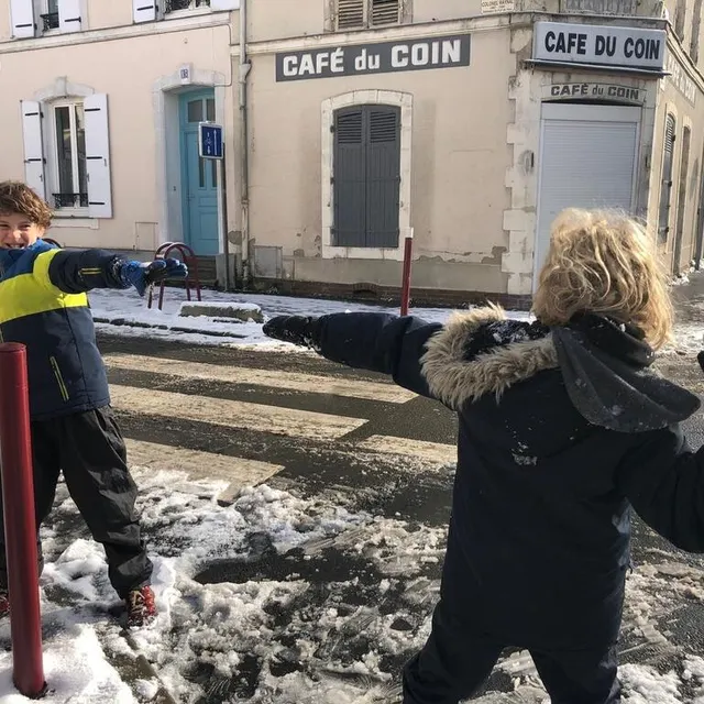 photo bataille de boules de neige au mans (sarthe). février 2021.  ©  ouest-france