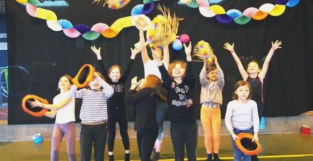 photo  les jeunes filles ont travaillé durant trois jours avec enthousiasme.  &copy;  ouest-france 