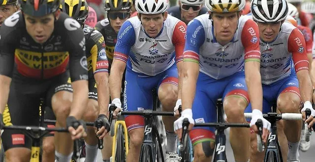 photo  les équipes de wout van aert et arnaud démare (de g. à d.) seront alignées sur le circuit de la sarthe, mais leur présence n’est pas assurée  &copy;  archives thomas bregardis / ouest-france 