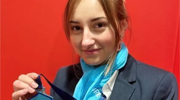 photo  en décrochant une médaille d’excellence aux olympiades des métiers à lyon, alexandra vinçon restera une référence pour la filière fleurs du lycée de loir-en-vallée.  &copy;  le maine libre 