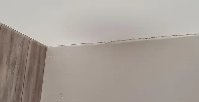 photo  un certain nombre d’habitations et de bâtiments communaux sont concernés par des fissures tant à l’extérieur qu’à l’intérieur.  &copy;  le maine libre 