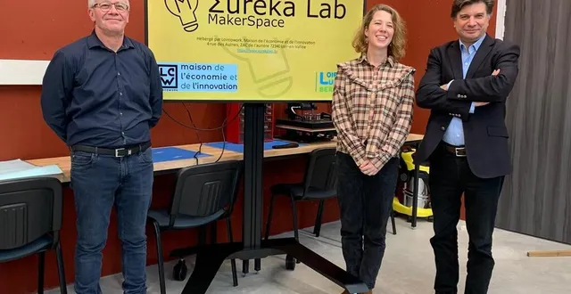 photo  franck froger et charlotte mougeot, président et secrétaire de l’association eurêka lab, en compagnie de denys wissler, responsable du pôle économique et numérique de loir lucé bercé.  &copy;  ouest-france 