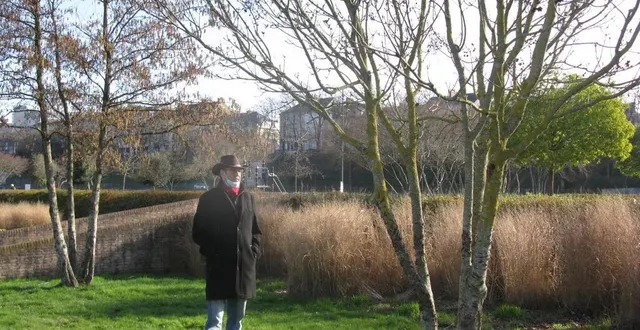photo  c’est à cet endroit de l’ïle aux planches, au mans (sarthe), que la bibliothèque verte sera installée.  &copy;  ouest-france 